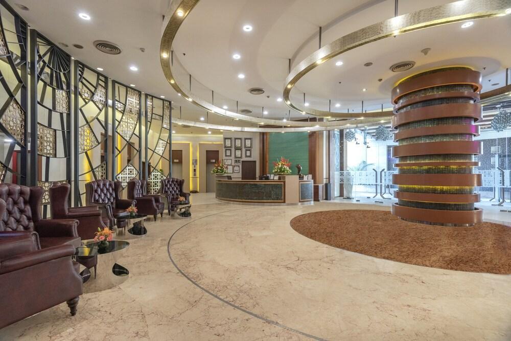 Radisson Gurugram Sohna Road City Center Gurgáon Kültér fotó
