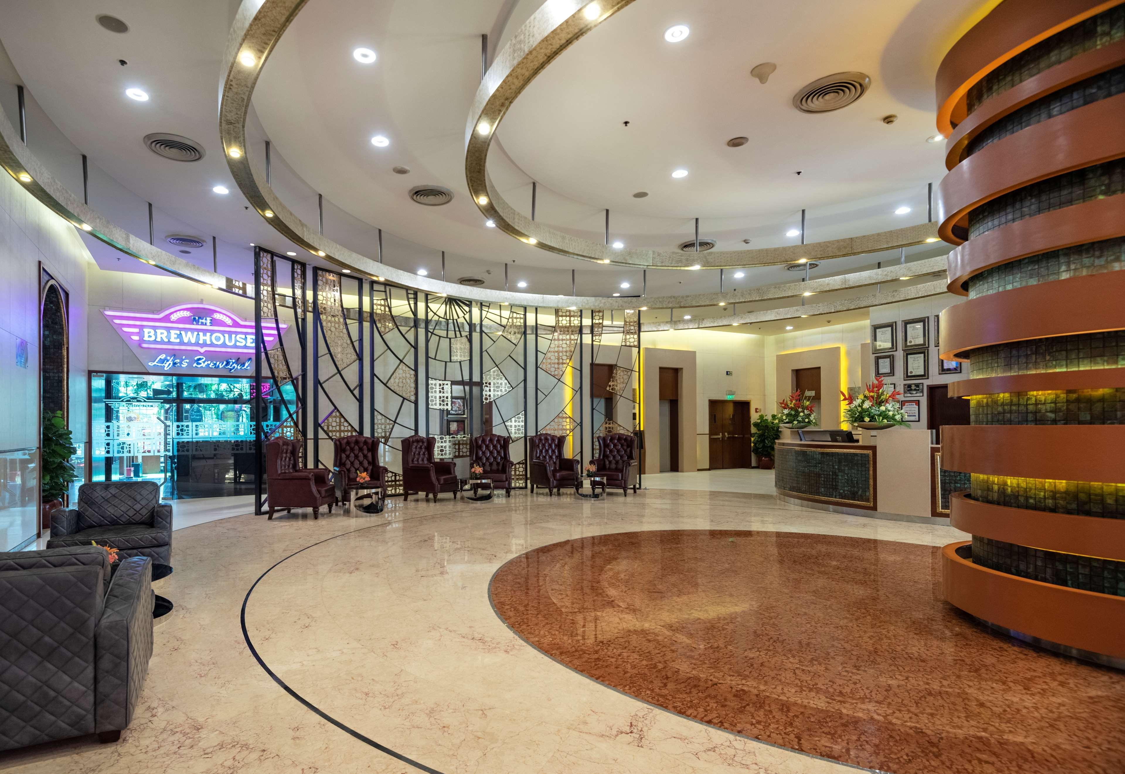 Radisson Gurugram Sohna Road City Center Gurgáon Kültér fotó