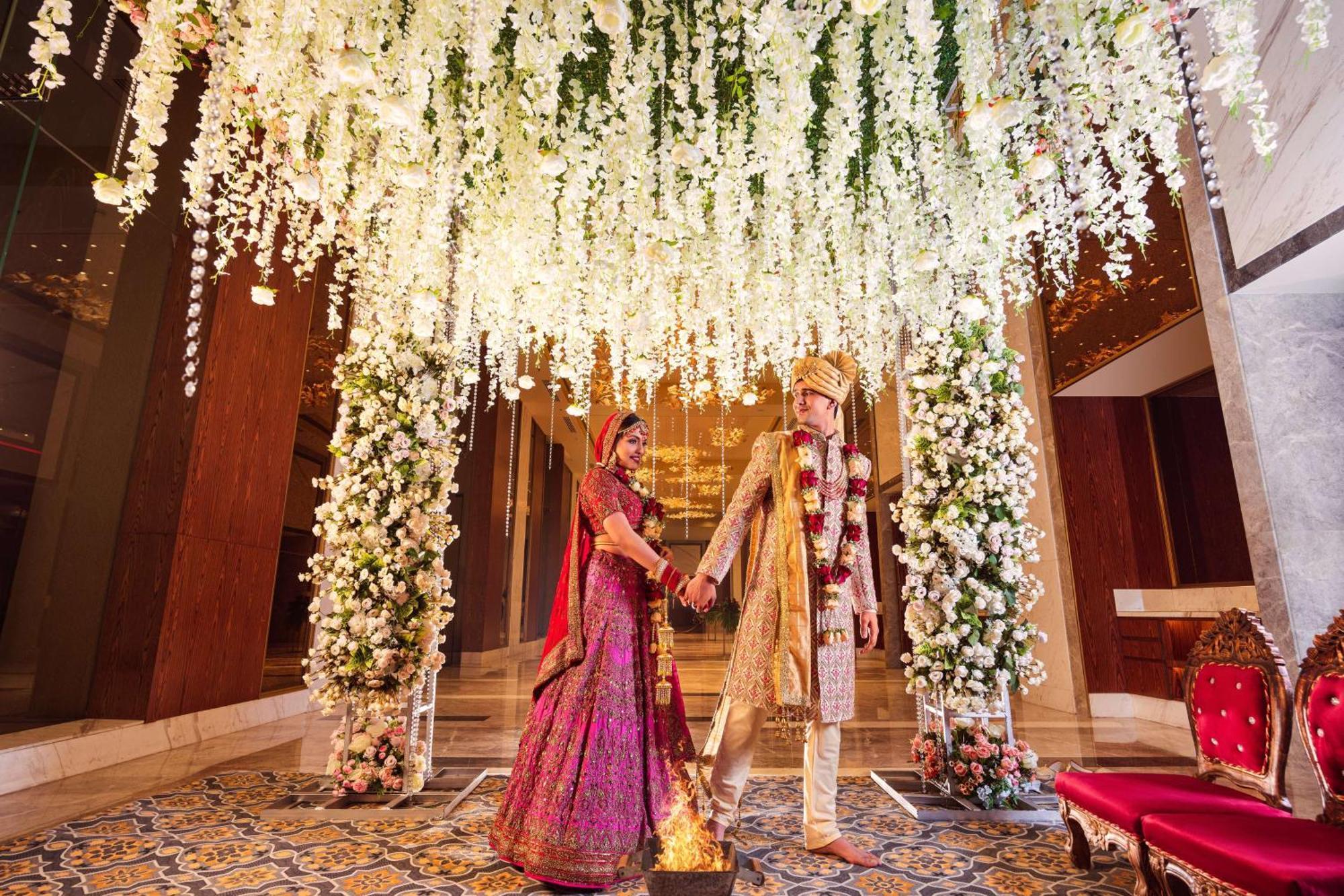 Radisson Gurugram Sohna Road City Center Gurgáon Kültér fotó