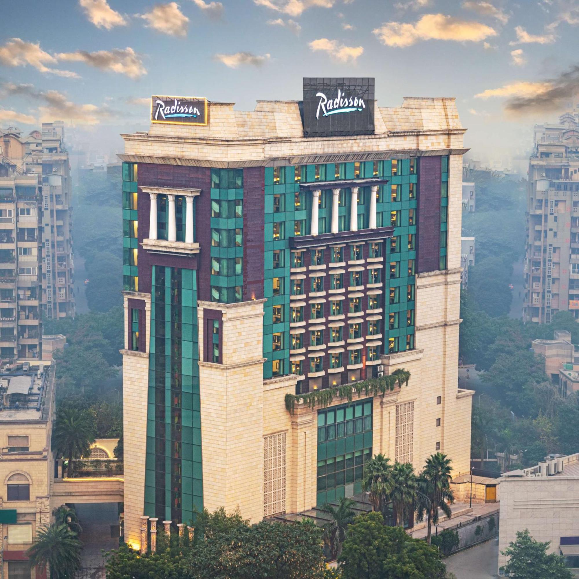 Radisson Gurugram Sohna Road City Center Gurgáon Kültér fotó