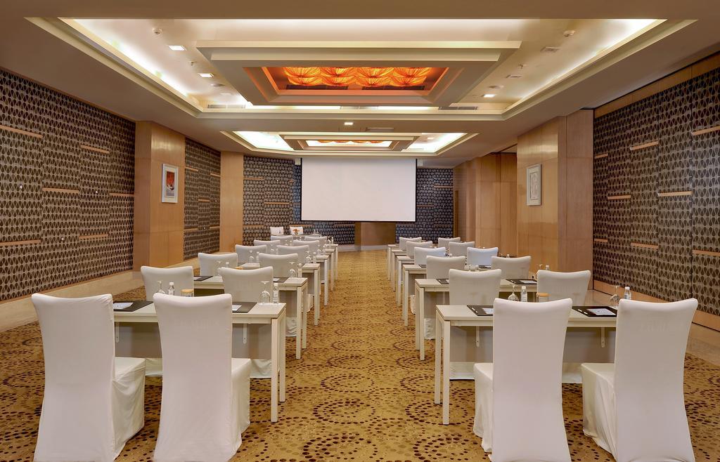 Radisson Gurugram Sohna Road City Center Gurgáon Kültér fotó