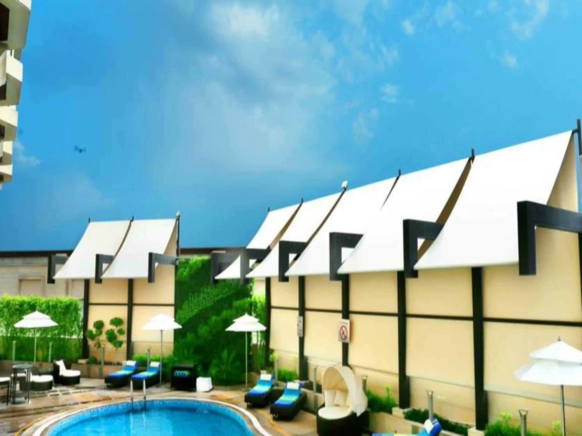 Radisson Gurugram Sohna Road City Center Gurgáon Kültér fotó